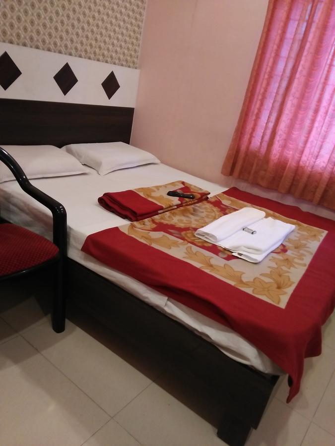Hotel Sangeeth Lodging مَسّور المظهر الخارجي الصورة