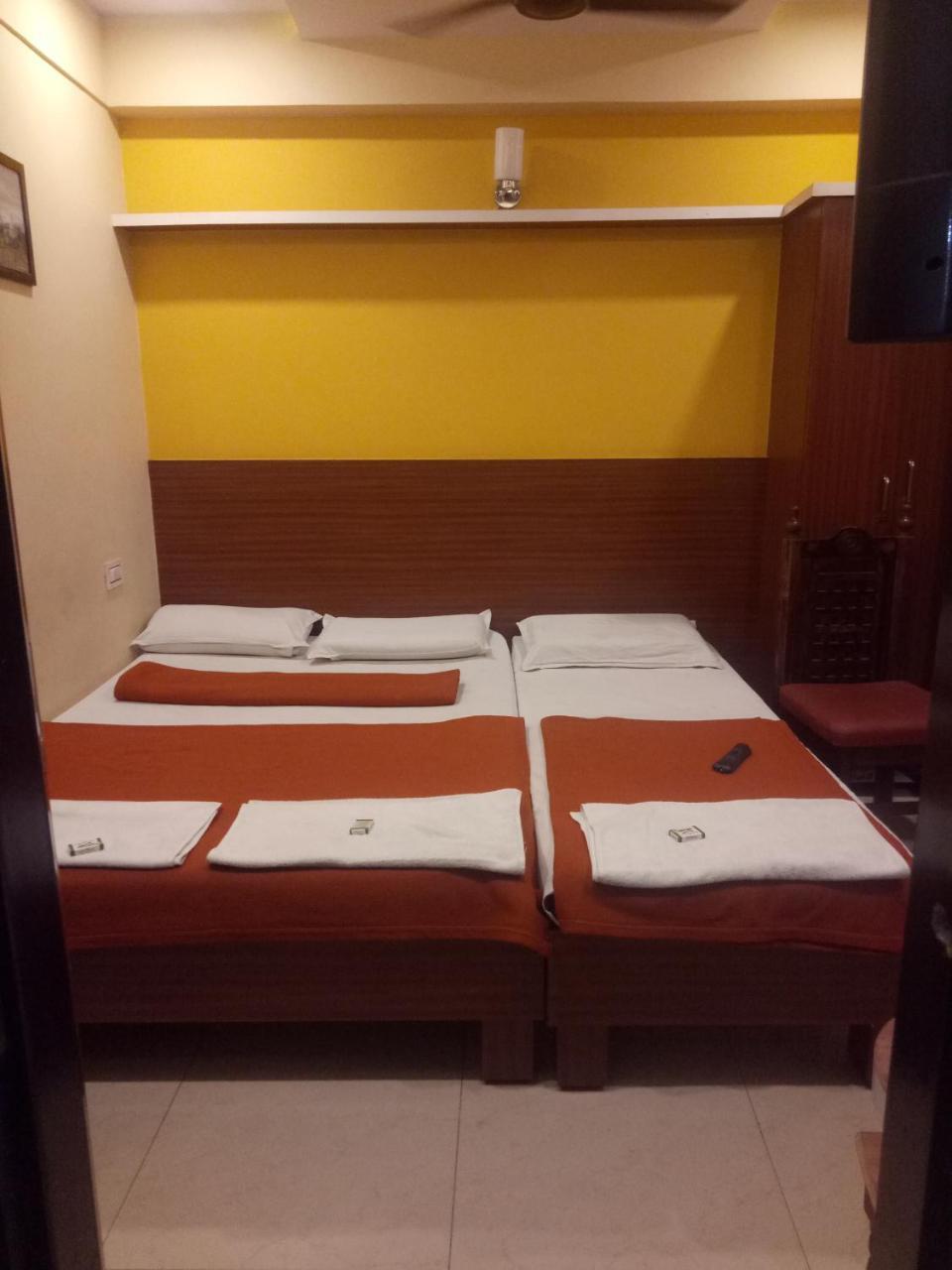 Hotel Sangeeth Lodging مَسّور المظهر الخارجي الصورة