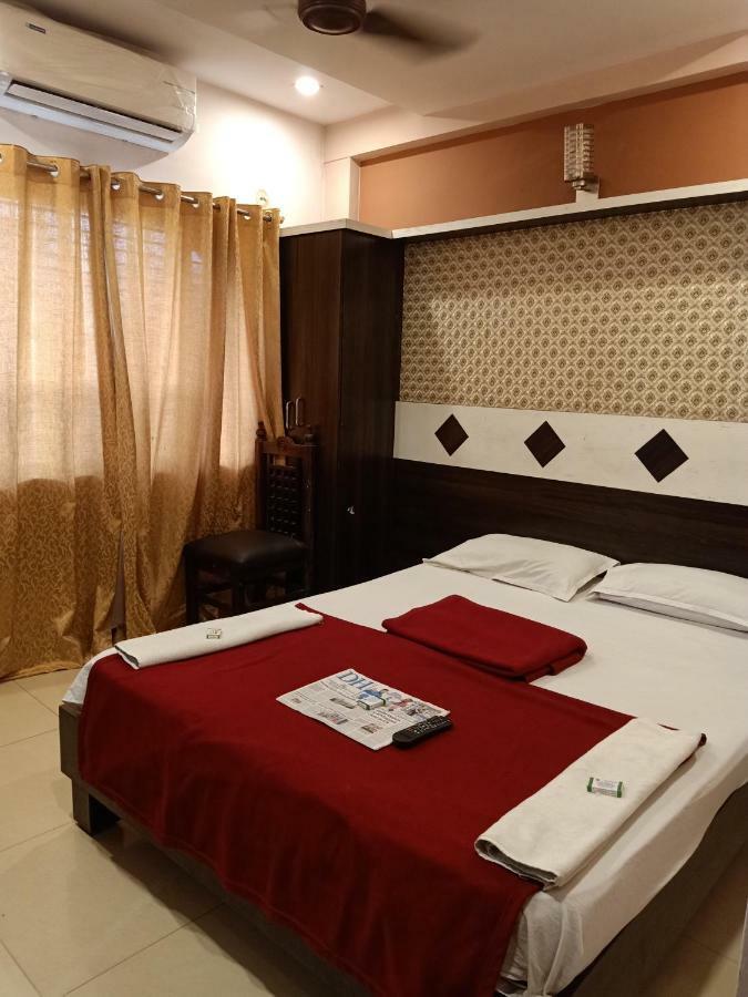 Hotel Sangeeth Lodging مَسّور المظهر الخارجي الصورة